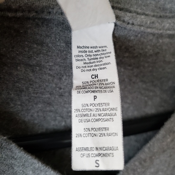 Thankful Mama v neck shirt - Picture 2 of 4